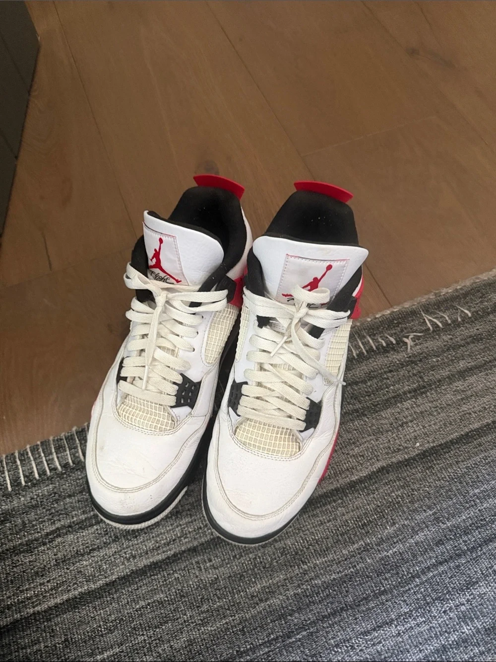 Mens jordan 4 red cement size 11.5